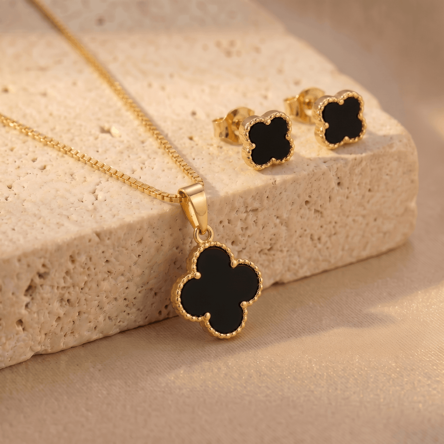 Set Cadena Singapur de 45 cm & Dije con Topos Van Cleef Negros