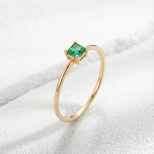 Anillo Liso Circón Verde