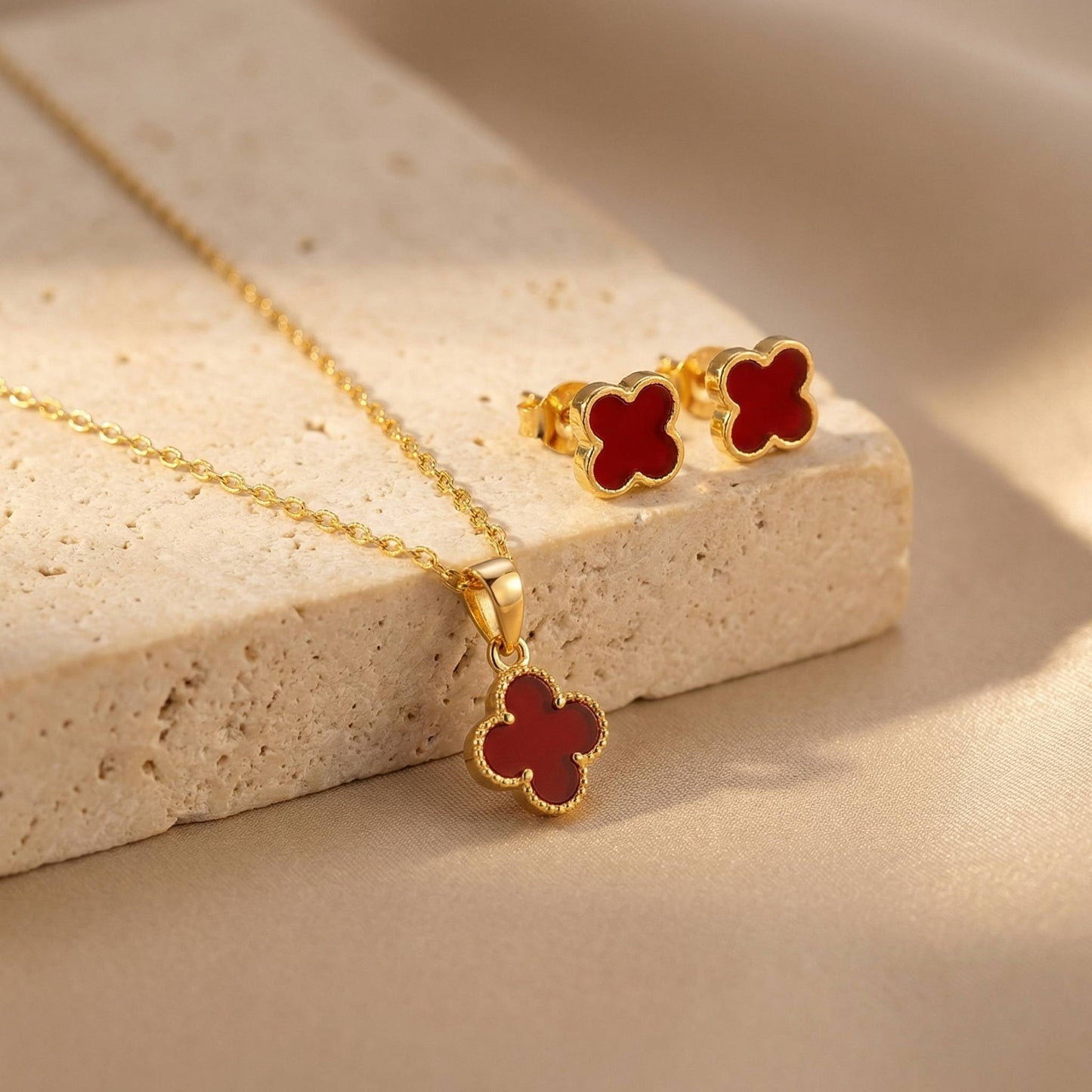 Set Cadena Singapur & Dije Van Cleef Rojo con Topos Van Cleef Rojo