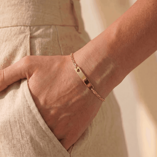 Pulsera Cartier con Placa Corazón