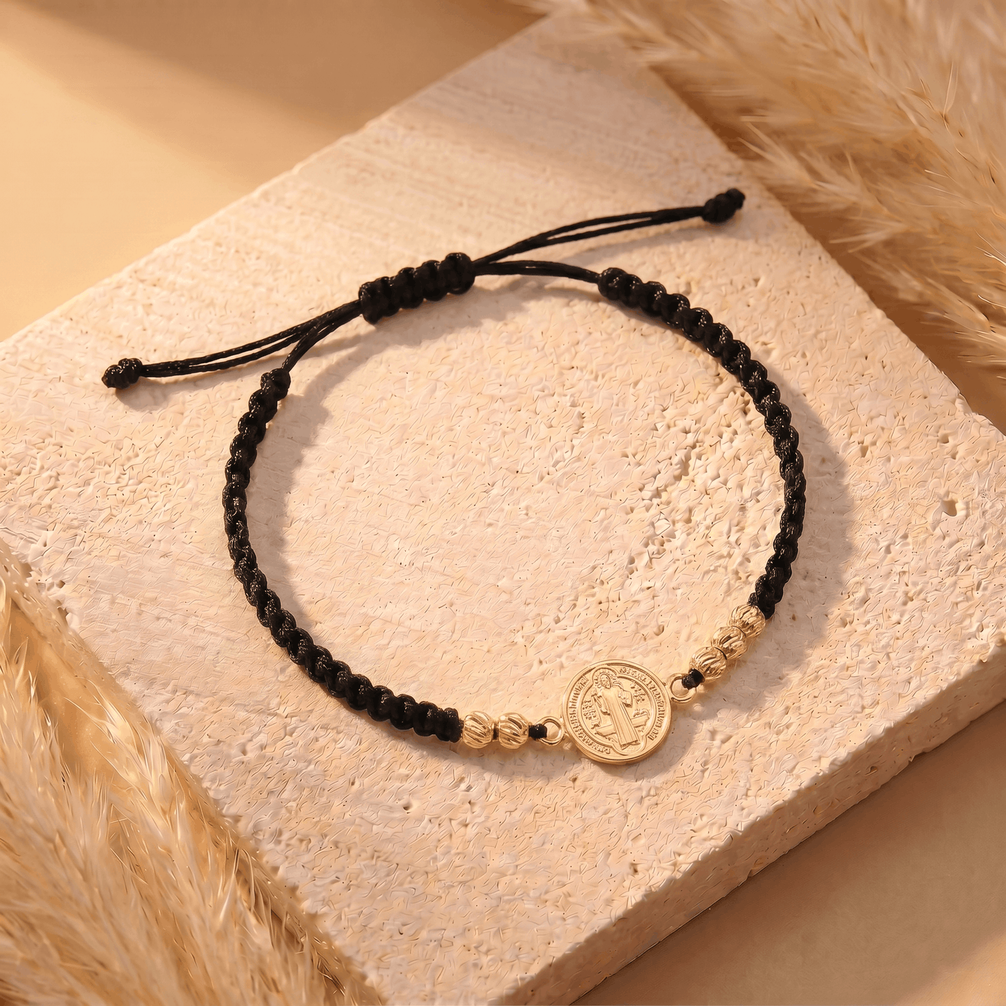 Pulsera Tejida San Benito con Balin Diamantado