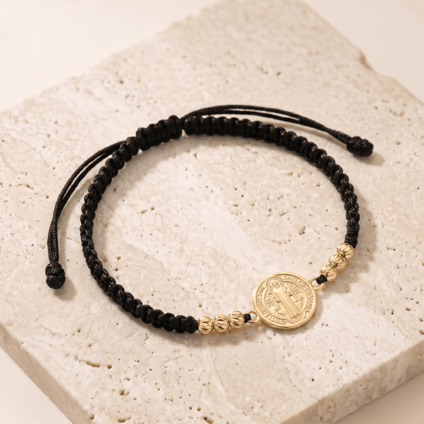 Pulsera Tejida San Benito con Balin Diamantado